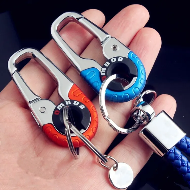 Car keychain with metal key ring climbing style